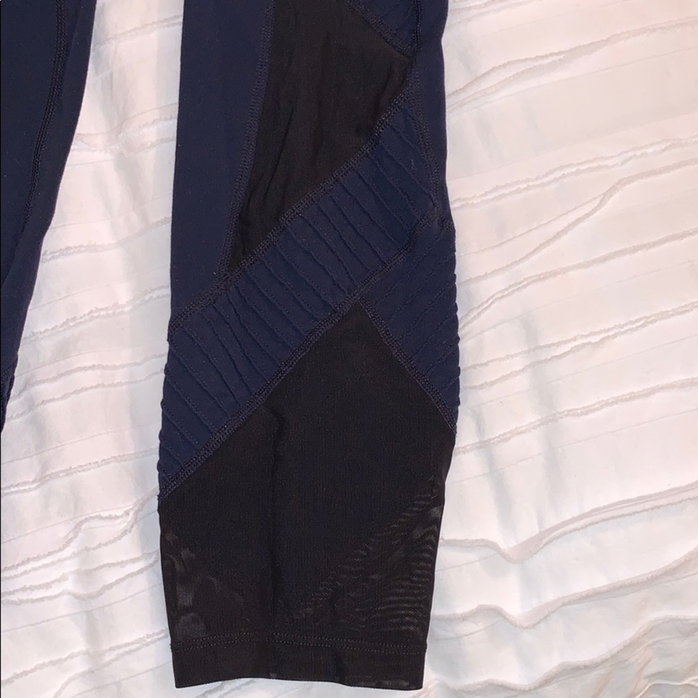 🎉HP🎉 Athleta High Rise Pintucks Chaturanga - Picture 2 of 4